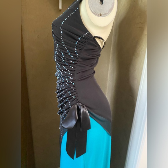 Xoxo collection black halter formal long dress with sparkles, size S made in USA - Picture 11 of 15